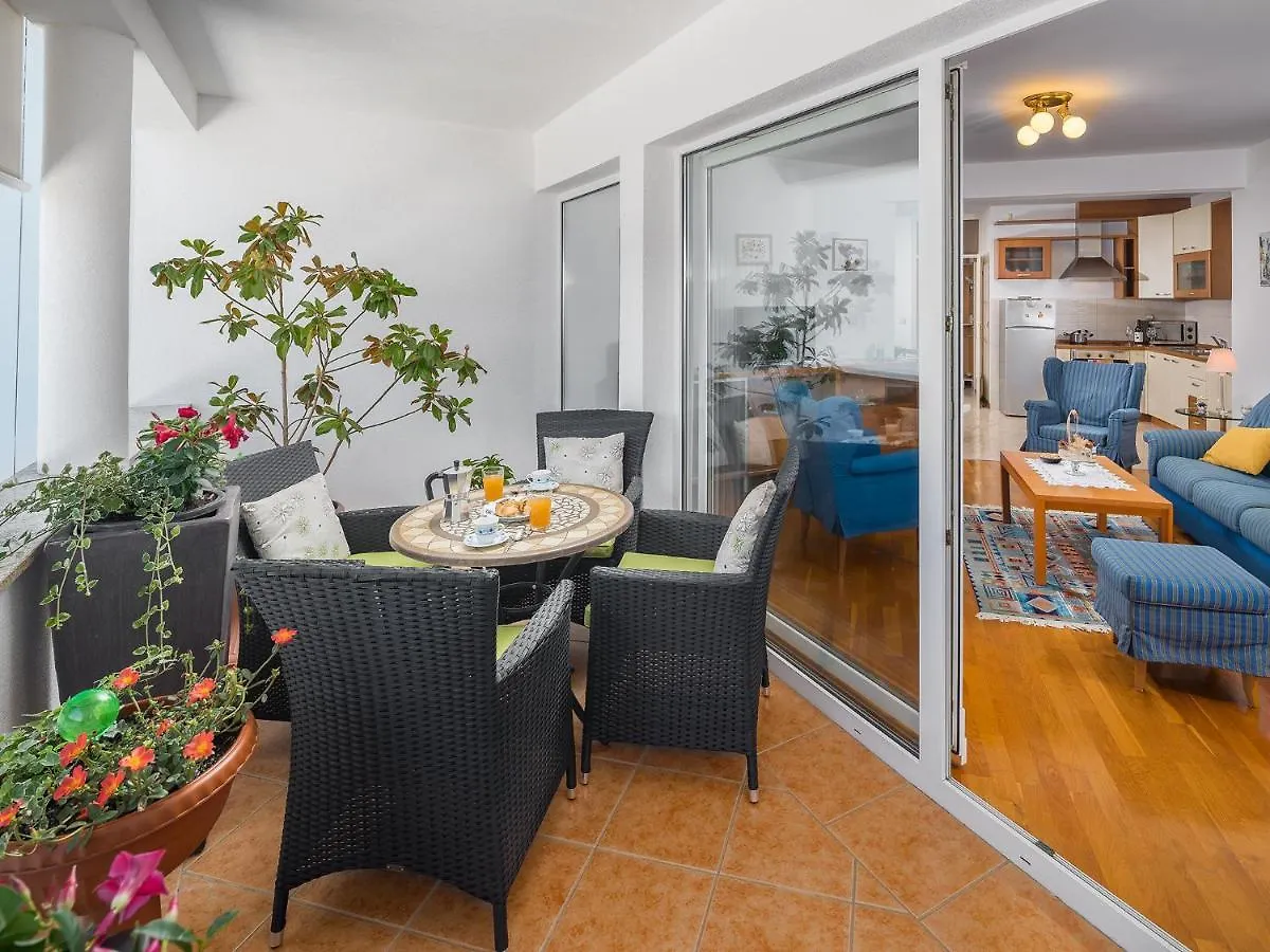 Sonja Apartment Porec 0*,